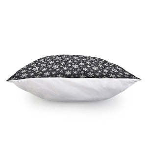 White And Grey Snowflake Pattern Print Pillow Cover