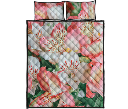 White And Pink Alstroemeria Print Quilt Bed Set