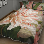 White And Pink Amaryllis Print Quilt Bed Set