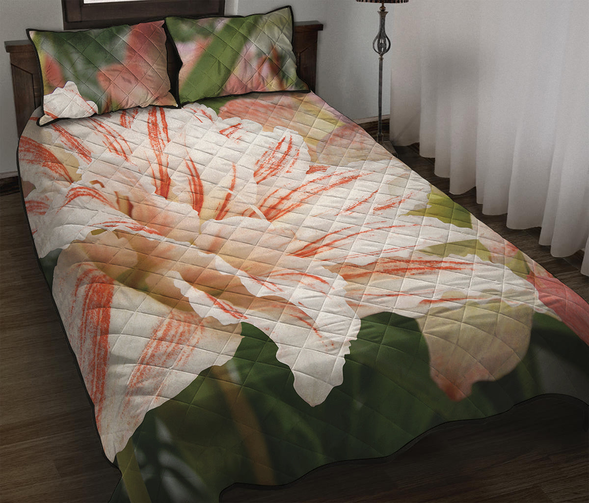White And Pink Amaryllis Print Quilt Bed Set