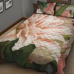 White And Pink Amaryllis Print Quilt Bed Set