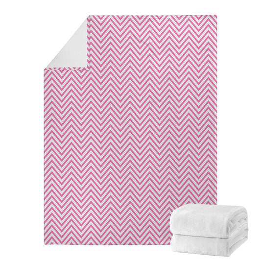White And Pink Zigzag Pattern Print Blanket