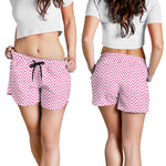 White And Pink Zigzag Pattern Print Women's Shorts