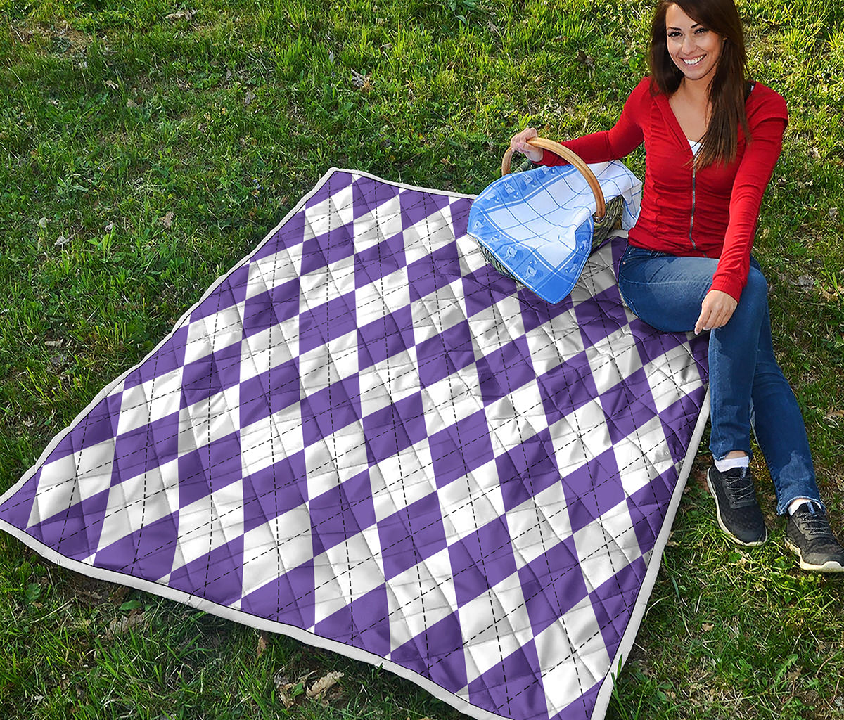 White And Purple Argyle Pattern Print Quilt