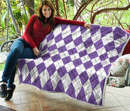 White And Purple Argyle Pattern Print Quilt