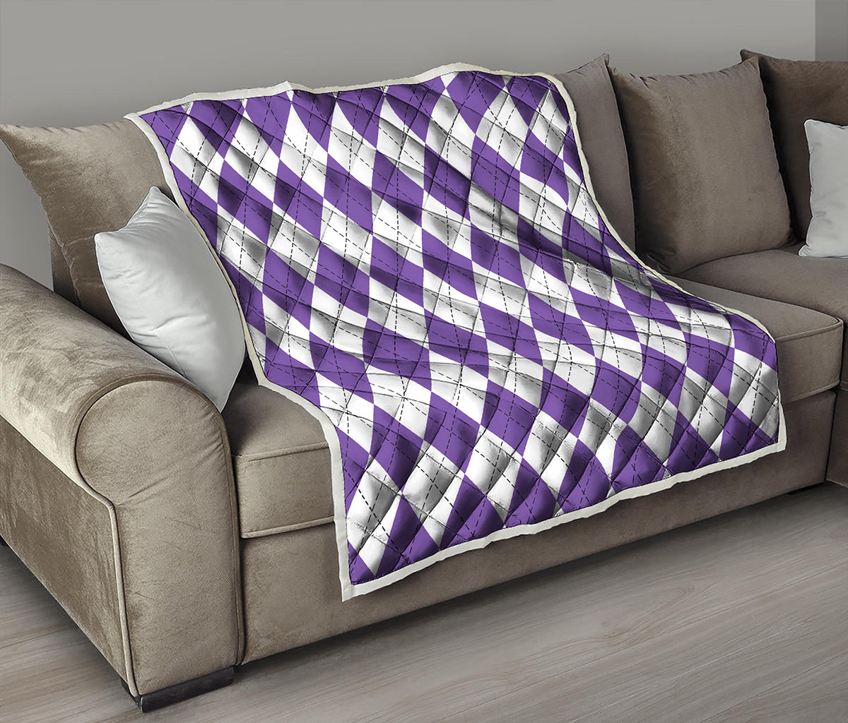White And Purple Argyle Pattern Print Quilt