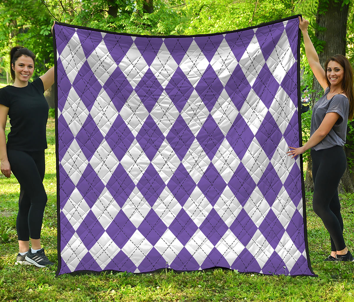 White And Purple Argyle Pattern Print Quilt