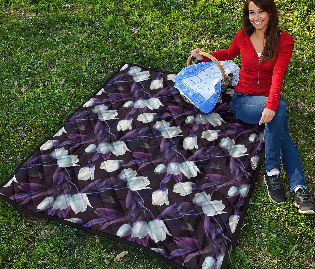 White And Purple Tulip Pattern Print Quilt