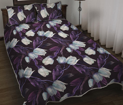 White And Purple Tulip Pattern Print Quilt Bed Set