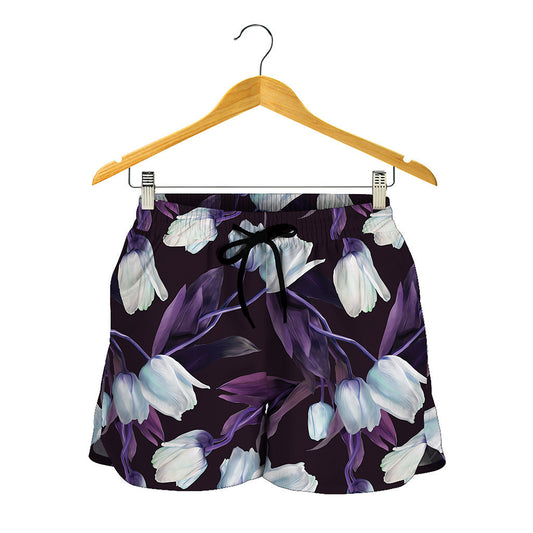 White And Purple Tulip Pattern Print Women's Shorts