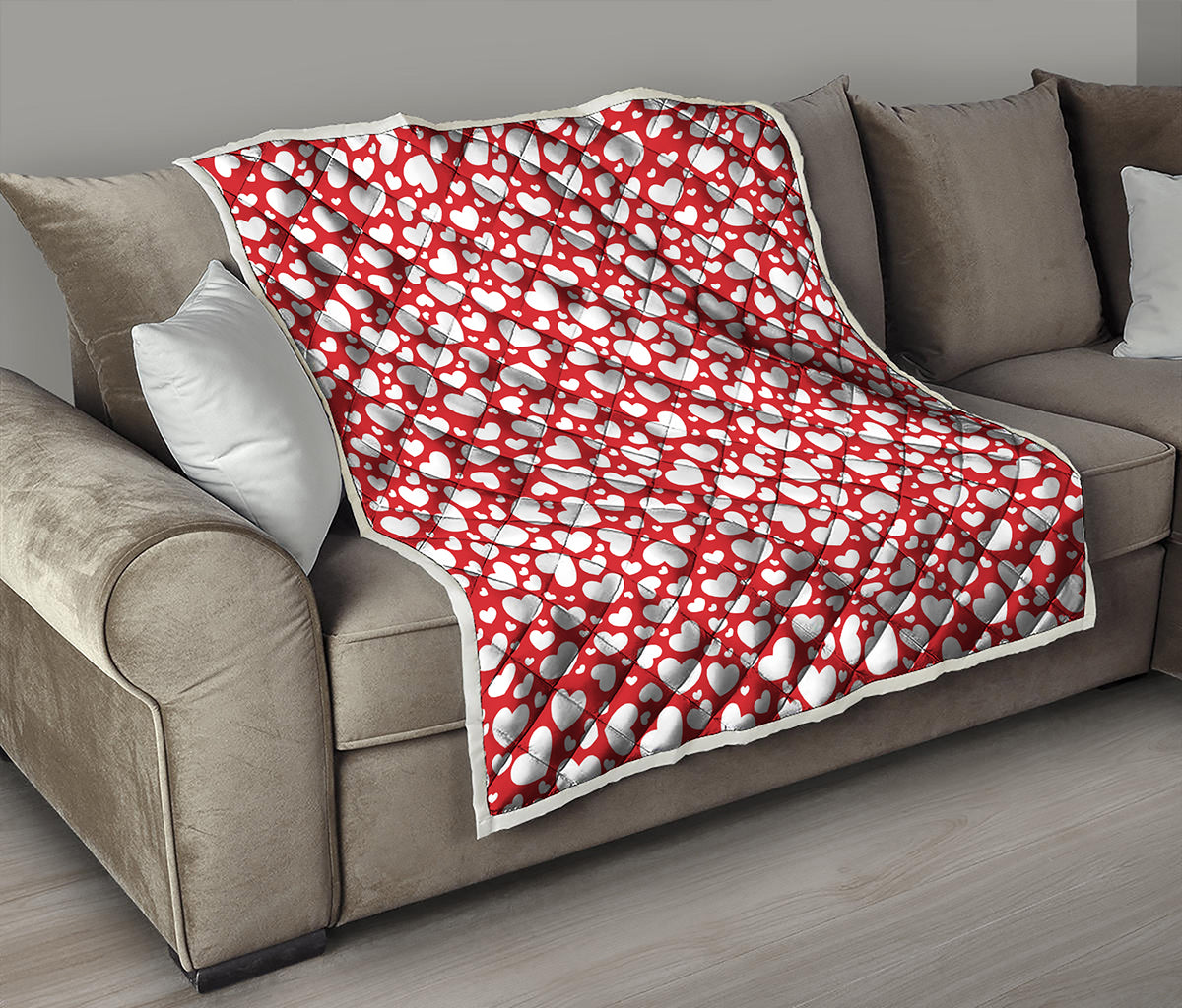 White And Red Heart Pattern Print Quilt