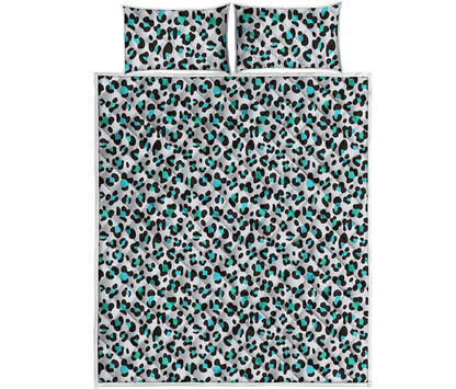 White And Teal Leopard Print Quilt Bed Set