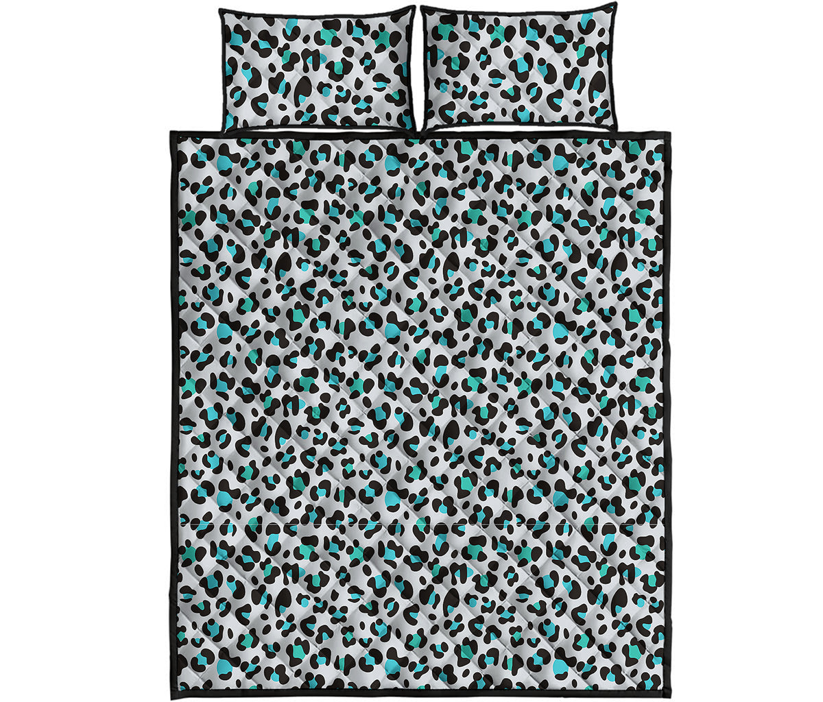 White And Teal Leopard Print Quilt Bed Set