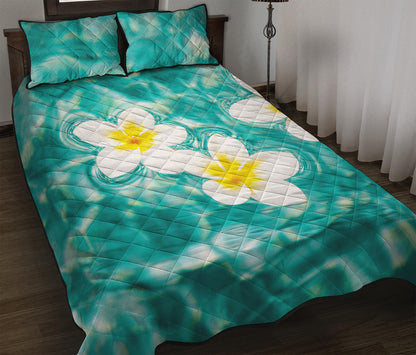 White And Yellow Plumeria In Water Print Quilt Bed Set