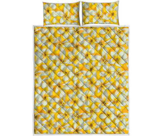 White And Yellow Plumeria Pattern Print Quilt Bed Set