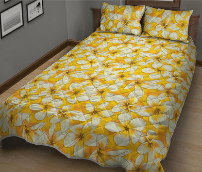 White And Yellow Plumeria Pattern Print Quilt Bed Set