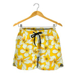 White And Yellow Plumeria Pattern Print Women's Shorts