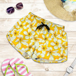 White And Yellow Plumeria Pattern Print Women's Shorts