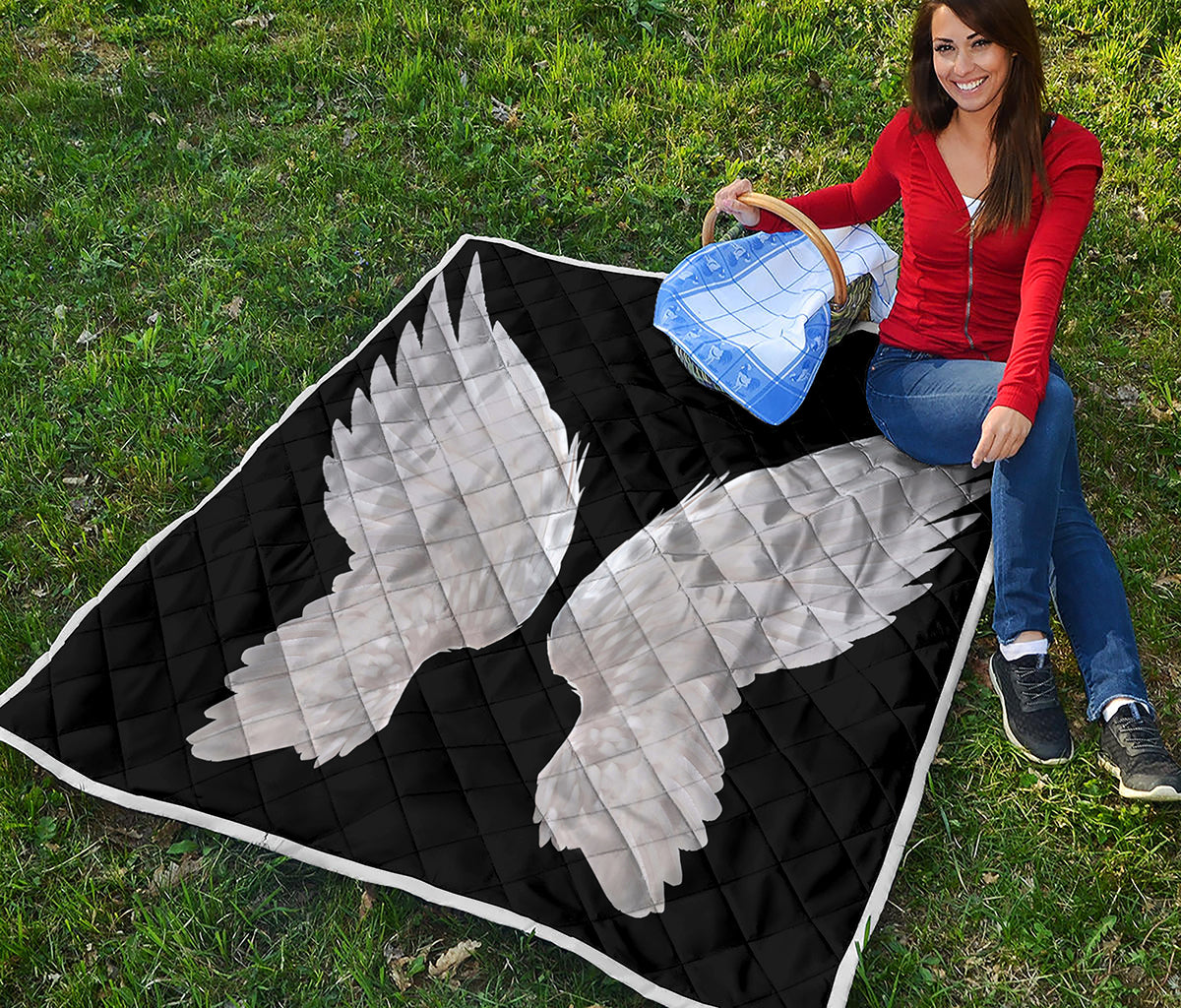 White Angel Wings Print Quilt