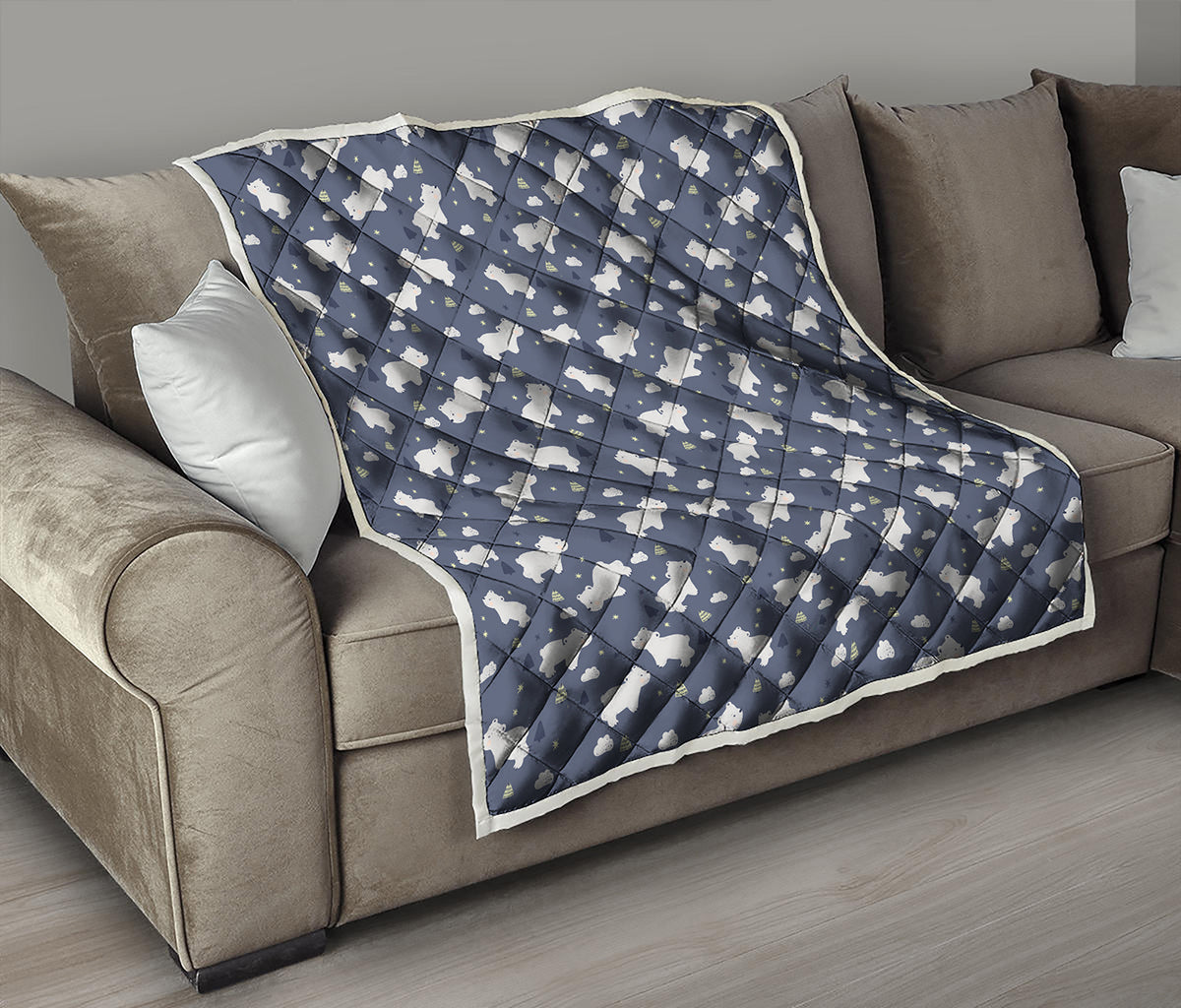 White Baby Polar Bear Pattern Print Quilt