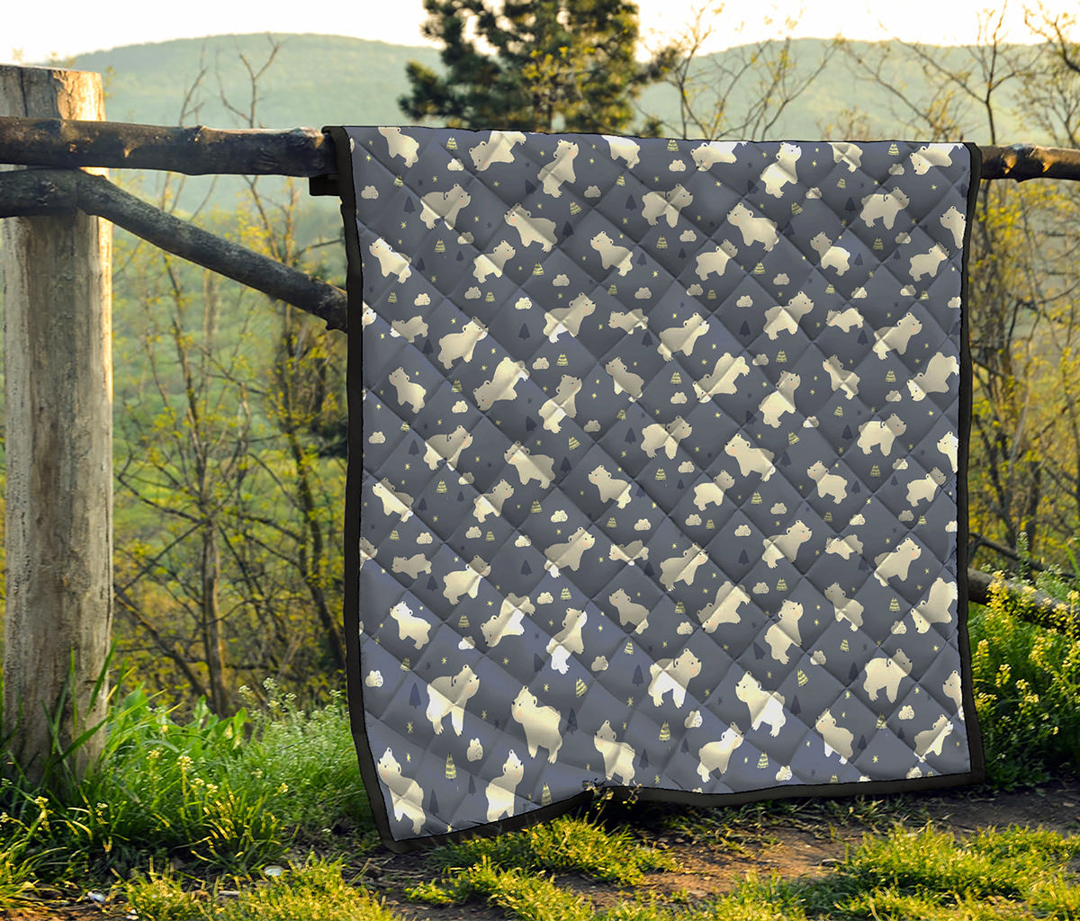 White Baby Polar Bear Pattern Print Quilt