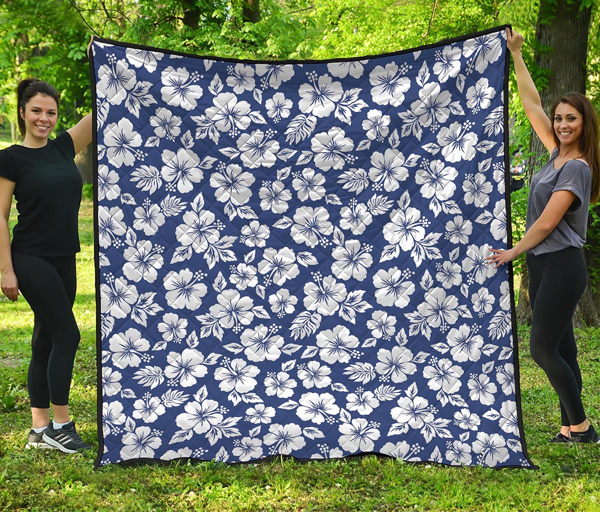 White Blue Hibiscus Floral Pattern Print Quilt