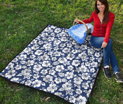 White Blue Hibiscus Floral Pattern Print Quilt