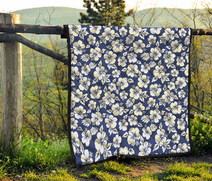 White Blue Hibiscus Floral Pattern Print Quilt