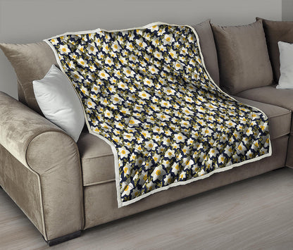 White Daffodil Flower Pattern Print Quilt