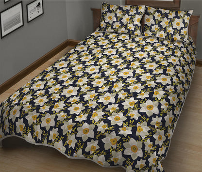 White Daffodil Flower Pattern Print Quilt Bed Set