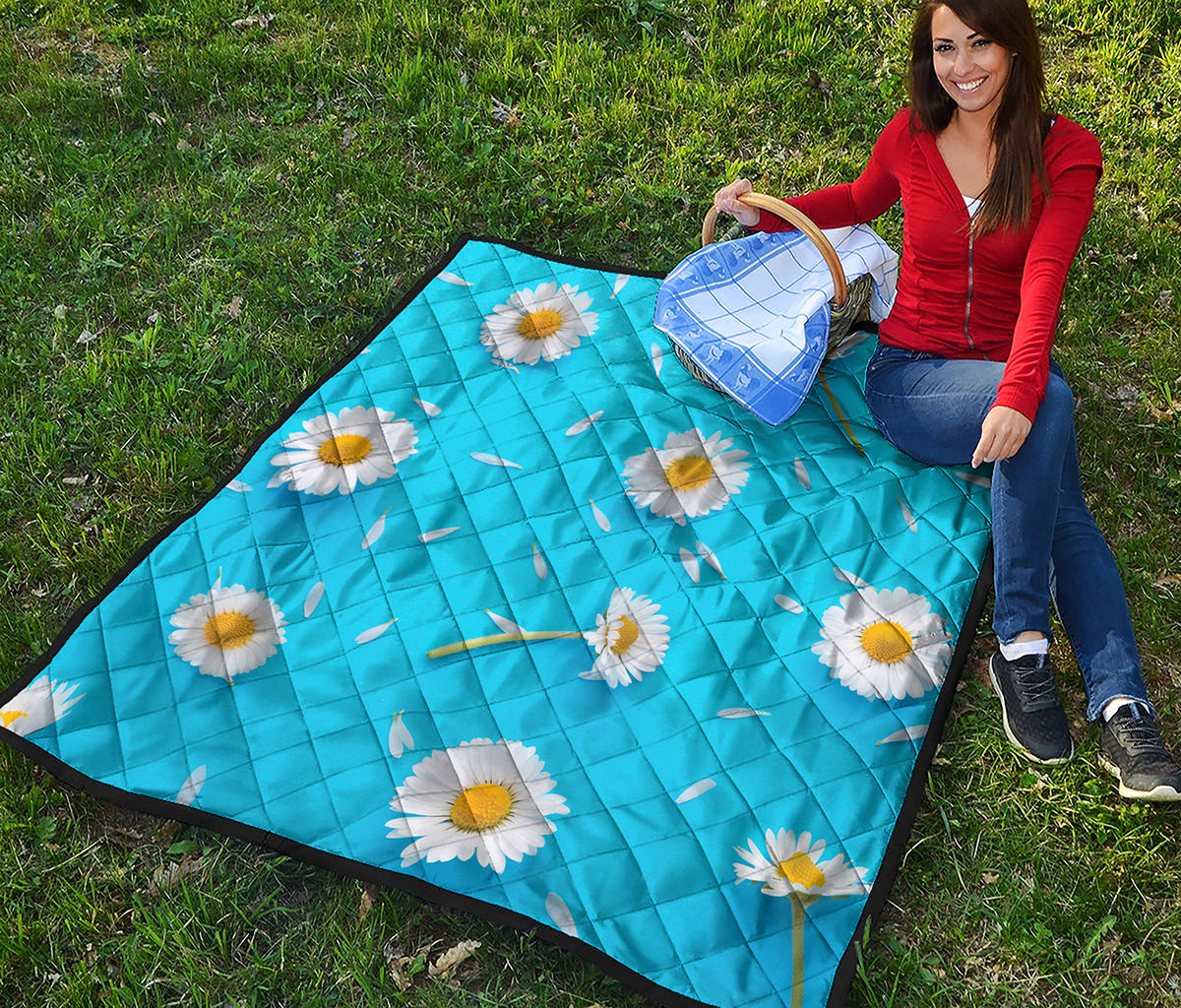 White Daisy Flower Print Quilt