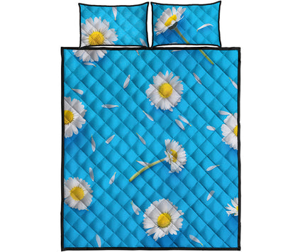 White Daisy Flower Print Quilt Bed Set