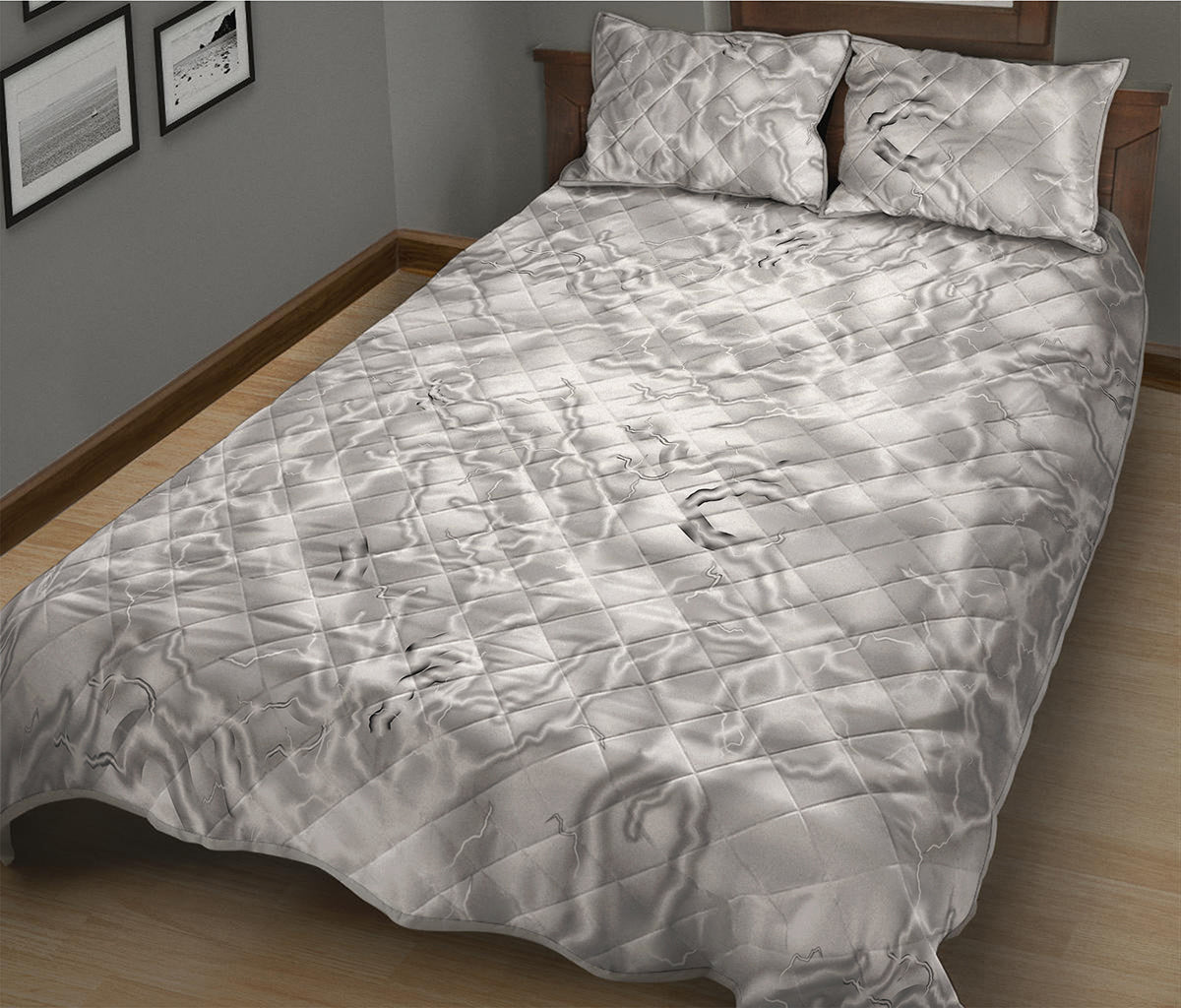 White Electric Lightning Print Quilt Bed Set