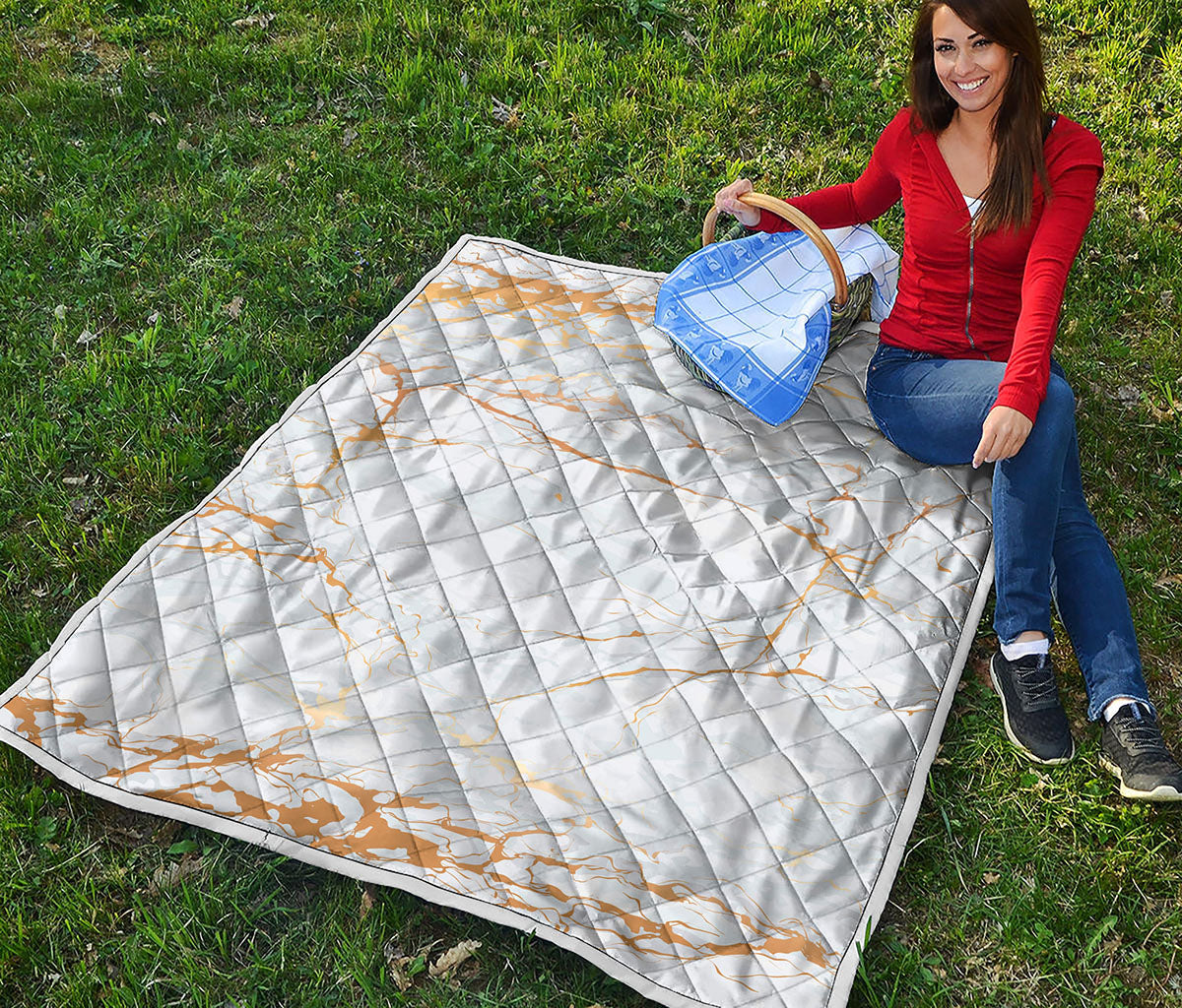 White Gold Scratch Marble Print Quilt