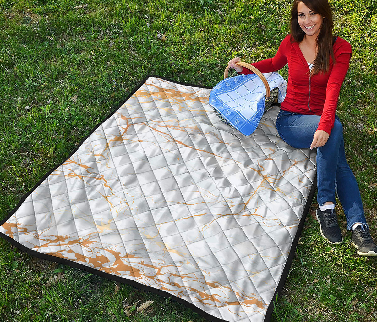 White Gold Scratch Marble Print Quilt