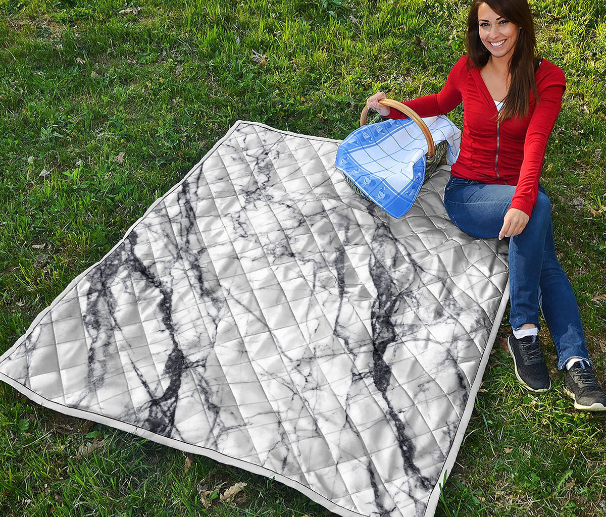 White Gray Scratch Marble Print Quilt