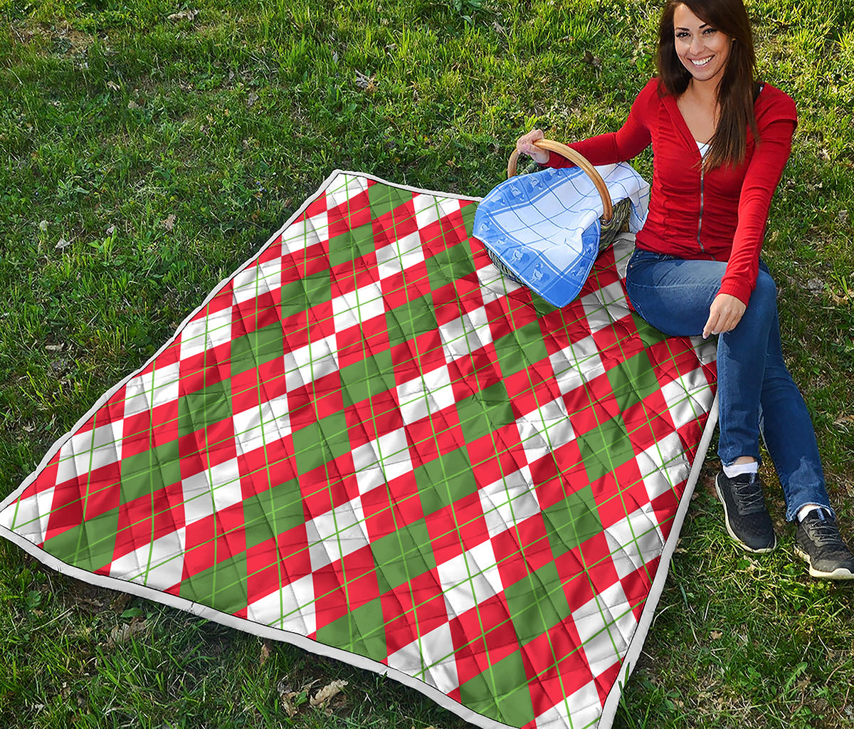 White Green And Red Argyle Pattern Print Quilt