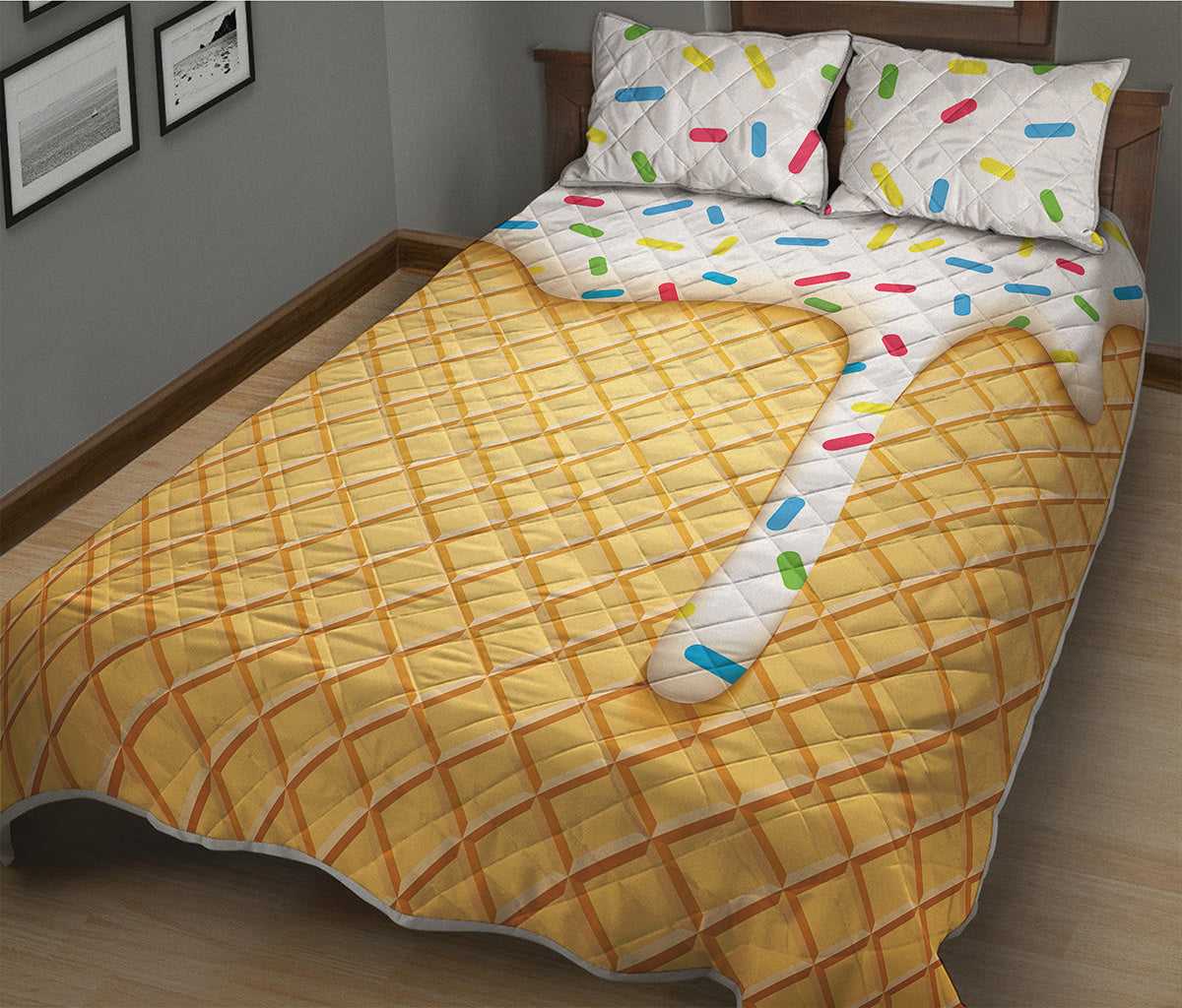 White Ice Cream Melted Print Quilt Bed Set