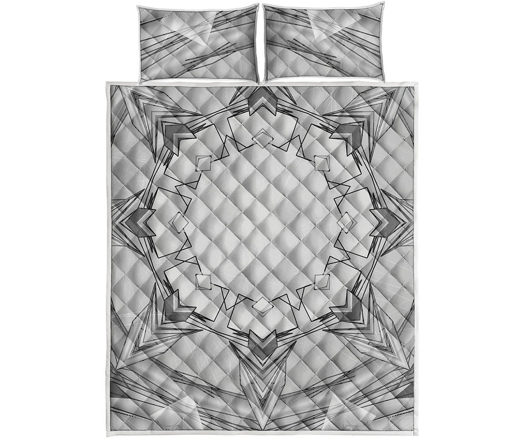 White Kaleidoscope Print Quilt Bed Set