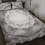 White Kaleidoscope Print Quilt Bed Set