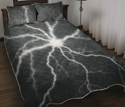 White Lightning Print Quilt Bed Set