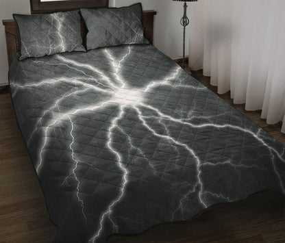 White Lightning Print Quilt Bed Set