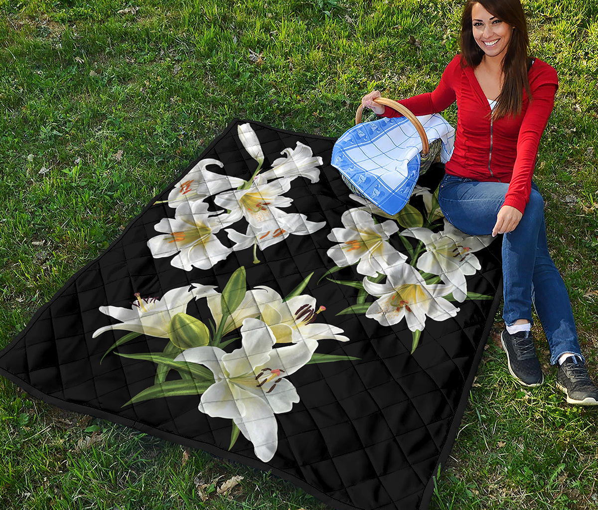 White Lily Print Quilt