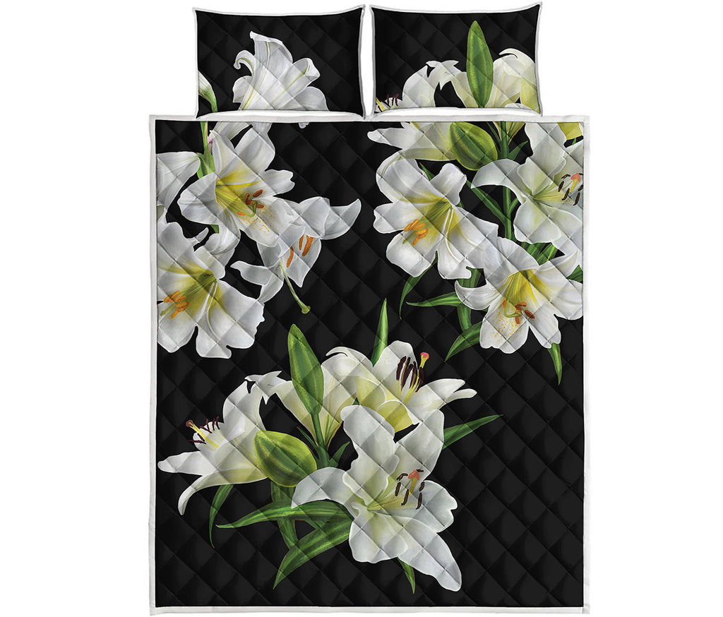 White Lily Print Quilt Bed Set