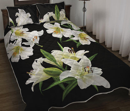 White Lily Print Quilt Bed Set