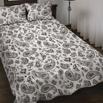 White Paisley Bandana Pattern Print Quilt Bed Set