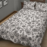 White Paisley Bandana Pattern Print Quilt Bed Set