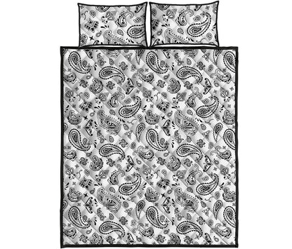 White Paisley Bandana Pattern Print Quilt Bed Set