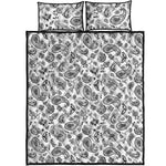 White Paisley Bandana Pattern Print Quilt Bed Set