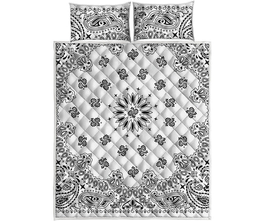 White Paisley Bandana Print Quilt Bed Set